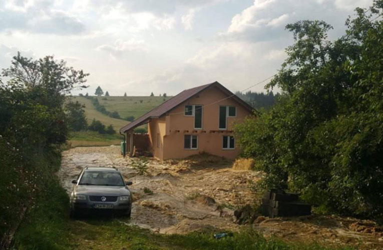 poplave travnik