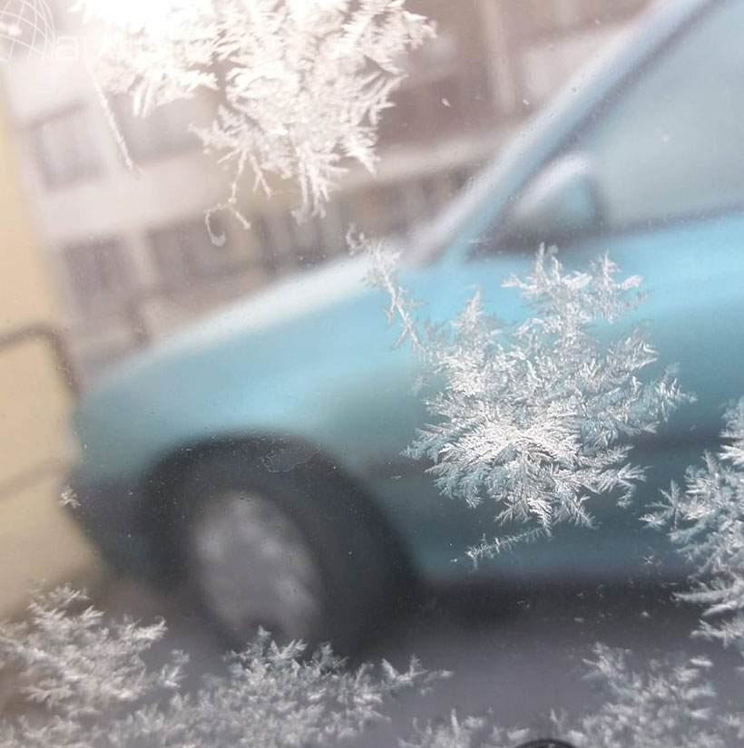 hladno auto zamrznuto