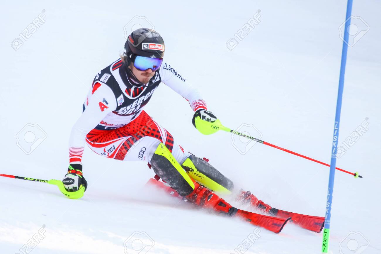 139684611-zagreb-croatia-january-5-2020-manuel-feller-from-austria-competing-during-the-audi-fis-alpine-ski-wo.jpg