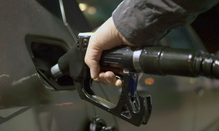 benzin_nafta.jpg