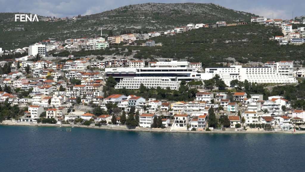 neum-grad.jpg