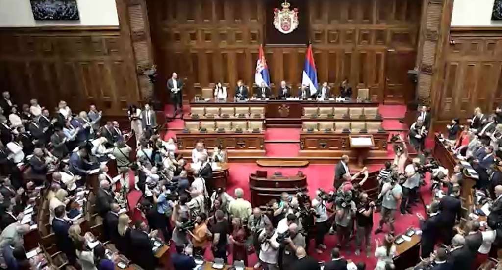 srbija-parlament.jpg