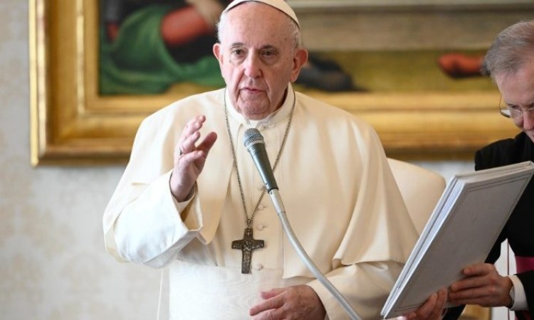 Papa_Franjo_Foto_Vatican_Media.jpeg