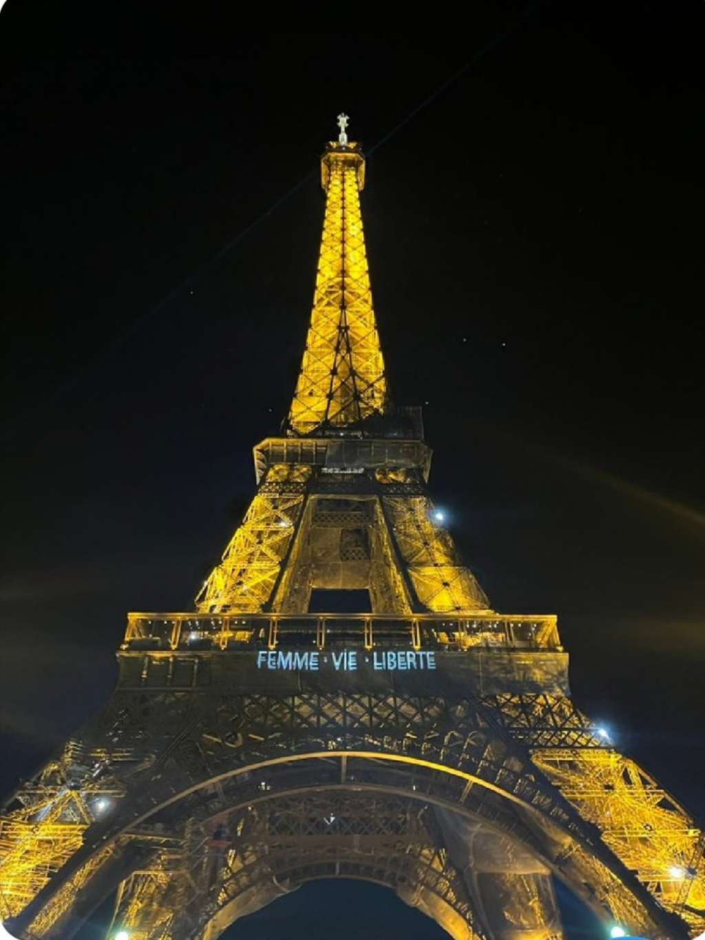 Eiffel_toranj_pariz.jpg
