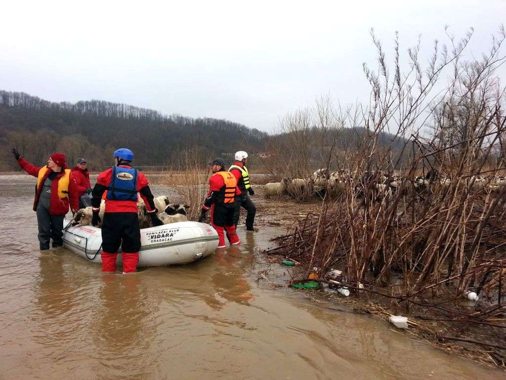 spasavanje-camac.jpg