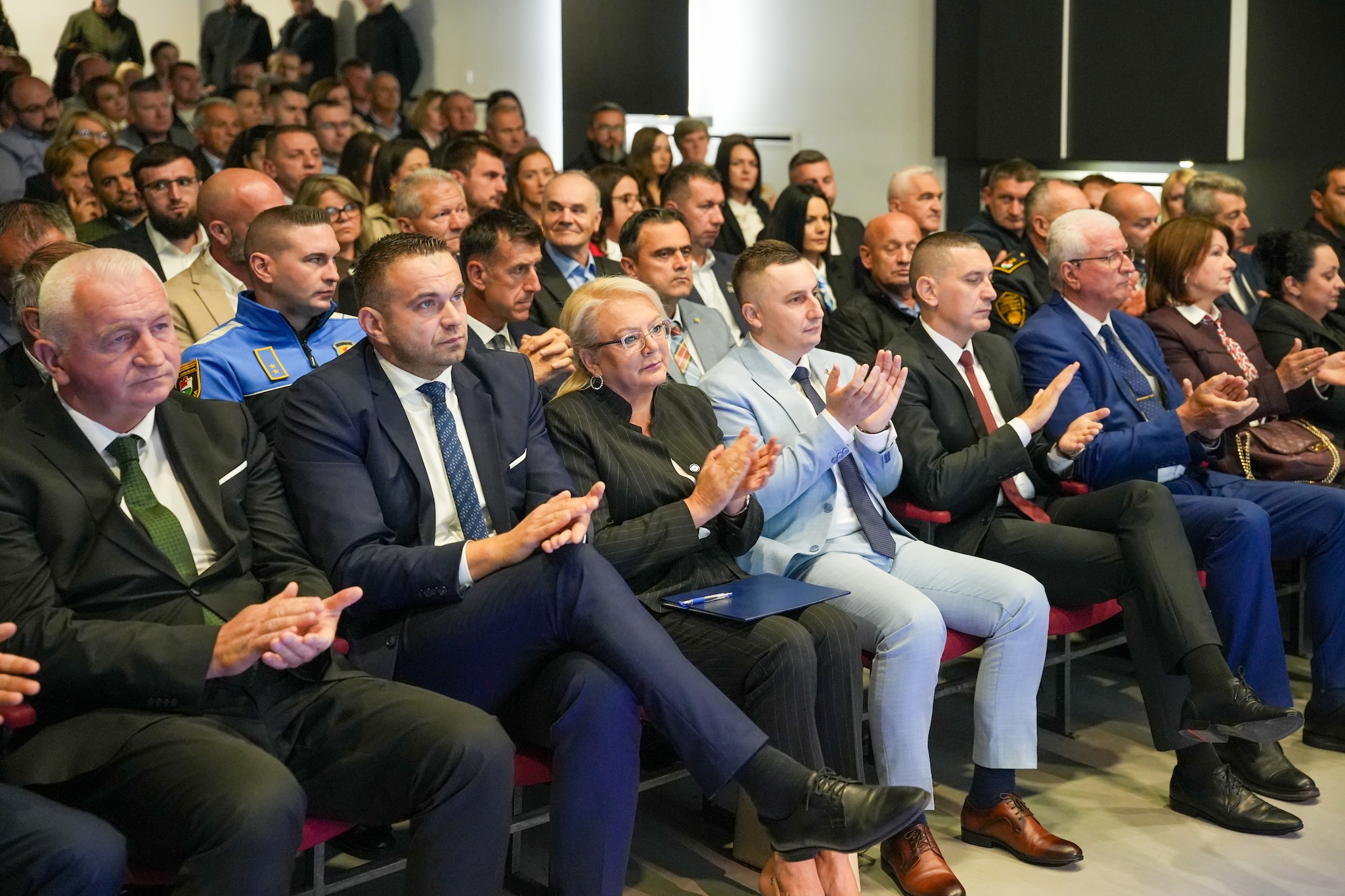 Predsjednica_Bradara_u_Gornjem_Vakufu_Uskoplju2.JPG