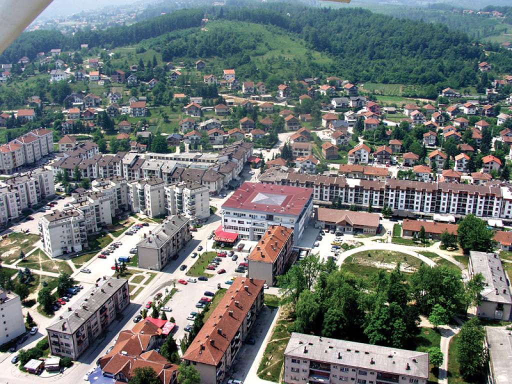 vitez_panorama_grad_dron.jpg