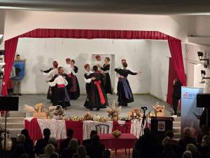 72ea77c4-c63c-424d-94b0-b9be5ee08111_original