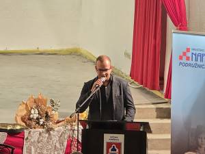 87018900-046c-40d9-9aaf-3534bd6b69ef_original