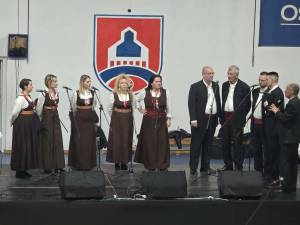 9c616b28-4d45-4278-ac26-918c616c65ff_original