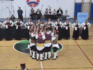 a932981a-80bb-4a22-b418-f0a14b8d7e5d_original