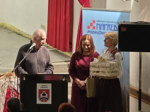 b800f8c9-e5b9-46db-8672-3ba12743d9e7_original