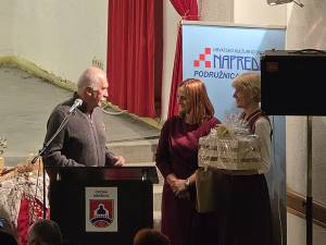 f12f64b4-19eb-40ba-8d80-05a0e190226d_original